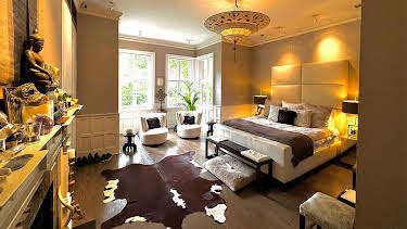 12:30 AM: Britain's Most Expensive Houses | Channel 4 | 4/2 2026