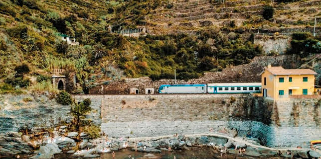 5:00 PM: World's Most Scenic Railway Journeys (S3 E5) (S3) | 5 Select | 11/5 2025