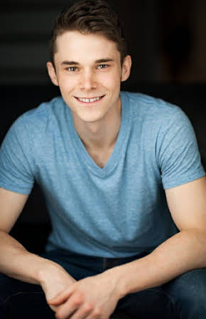 Jonathan Whitesell as 