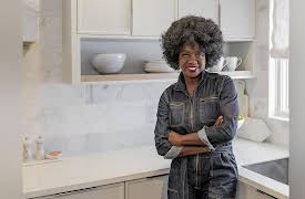 Celebrity I.O.U., Season 1: Viola Delivers a Dream Home