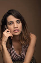 Natalie Morales som 