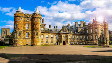 9:00 PM: Holyroodhouse: A Royal Residence | Channel 5 | 2/13 2026
