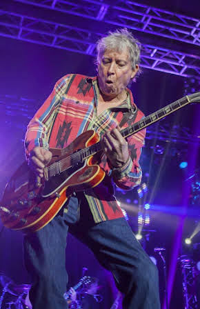 Elvin Bishop as 