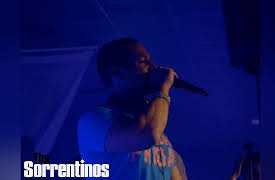 The Sorrentinos, Season 1: An Awkward Situation