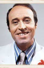 Juanjo Menéndez como Federico Palau Figueras, fabricante de persianas 
  
  
  (as Juanjo Menendez)