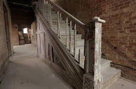 Rehab Addict: Detroit, Season 1: Grand Staircase/Living Room