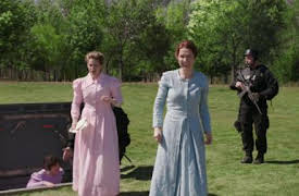 Unbreakable Kimmy Schmidt: Kimmy Goes Outside!