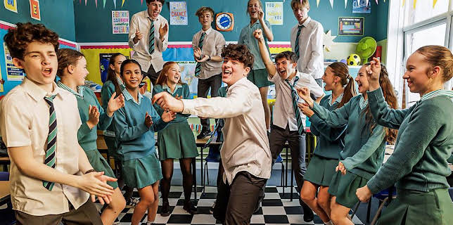 5:20 PM: Stage Stars (S1) | CBBC | 11/2 2025