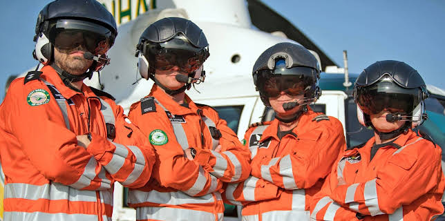 1:05 AM: Emergency Helicopter Medics | More 4 | 12/16 2025