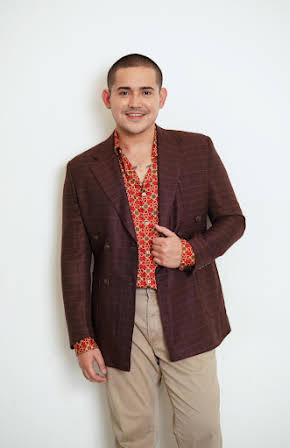 Paolo Contis as 