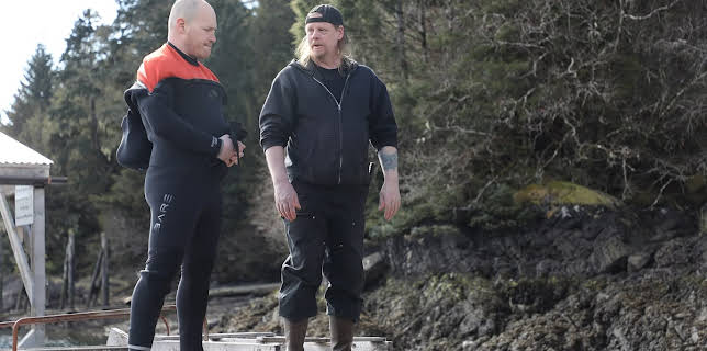 10:00 PM: Lawless Island | Nat Geo Wild | 10/28 2025