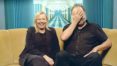 22:00: Dette er humor: Pute-TV og latterlig ensom | NRK 2 | 5/2 2026