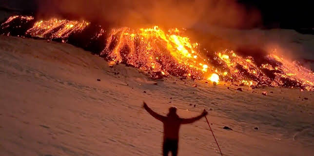 03:35: Mit offenen Augen | Arte | 2/6 2026