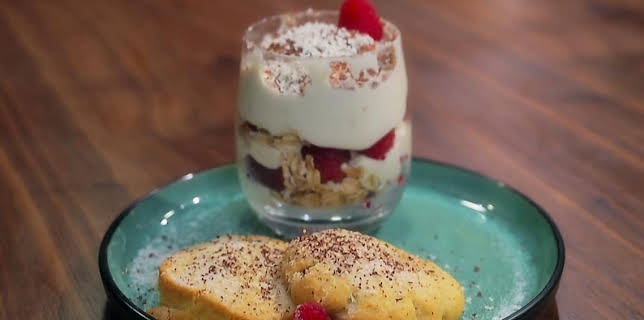 9:00 PM: Celebrity MasterChef (S20 E9) (S20) | BBC One | 12/4 2025