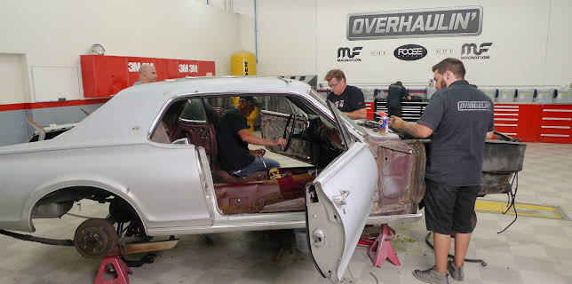 04:00: Overhaling (S8 E9) (S8) | MAX | 12/12 2025