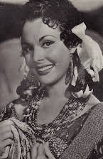 Paquita Rico como Pilar Moreno