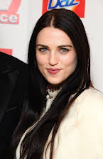 Katie McGrath como 