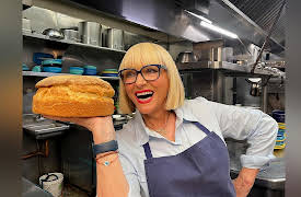 The Life of Loi: Mediterranean Secrets, Season 1: The Power of Flour