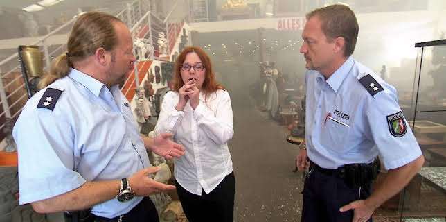 04:25: Der Blaulicht Report | RTL | 2/15 2026