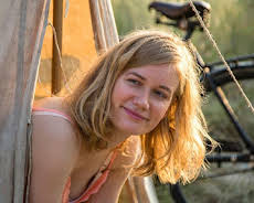 Seaside Hotel (S07/E03)