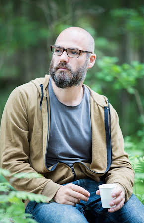 Janic Heen as Director