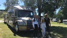 Ja vi elsker camping (S3 E10)