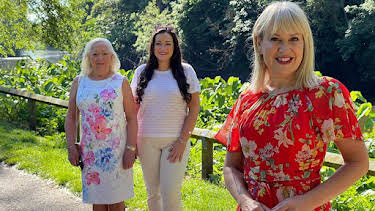 3:45 PM: Escape to the Country (S22) | BBC One Northern Ireland | 12/17 2025