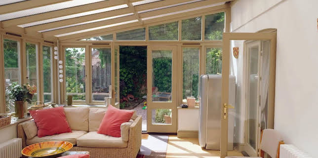 03:00: En plats på landet (S30 E31) (S30) | TV8 | 10/16 2025