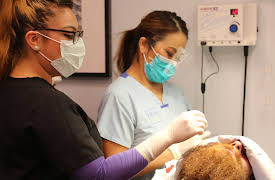 Dr. Pimple Popper: Episode 10