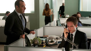 22:00: Suits (S1 E3) (S1) | Viasat Series | 7/31 2026