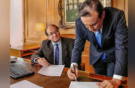 Hidden Theories: Episode 09 (Episode 9 of 18)