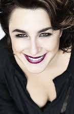 Esra Dermancioglu as 