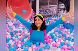 Hey Tenny! Learning Videos and Kids Songs: Tenny at the Indoor Playground