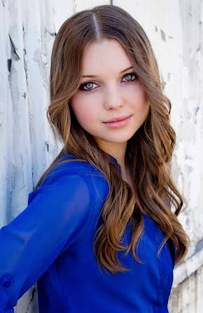 Sammi Hanratty as 
