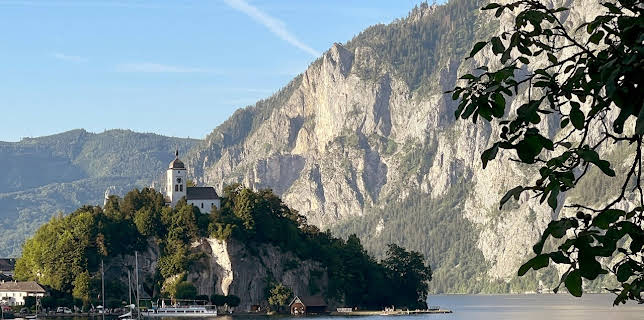 10:00: Das Salzkammergut - Berge, Seen und kaiserliches Flair | SR Fernsehen | 11/22 2025