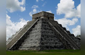 30 Masterpieces of the Ancient World: Great Ziggurat at Ur-Ancient Architecture