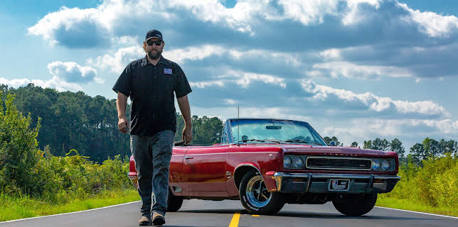 10:05: Roadworthy Rescues (S1 E8) (S1) | Discovery Channel | 11/22 2025