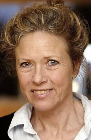 Birthe Neumann as 