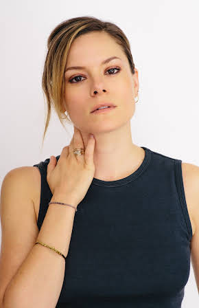 Tonya Glanz as 