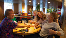 Danskebåten (S1 E7)