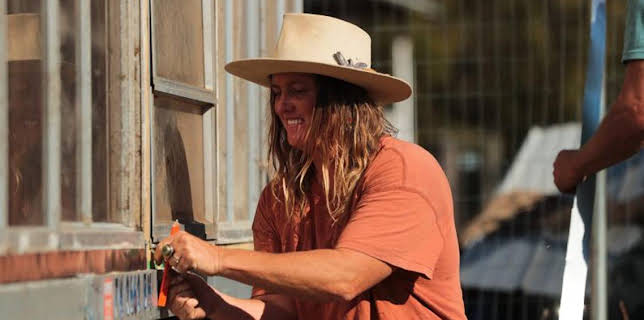 1:00 PM: Homestead Rescue (S5) | Discovery Channel | 3/8 2026