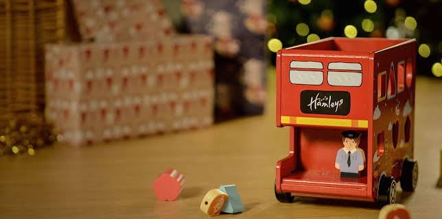 6:00 PM: Inside Hamleys at Christmas | Channel 5 | 12/15 2025