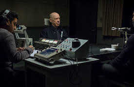 Counterpart, Season 1: Act Like You've Been Here Before