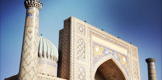 20:15: Ostwärts - Mit dem Rucksack der Sonne entgegen (3/3) | ARD Alpha | 12/4 2025