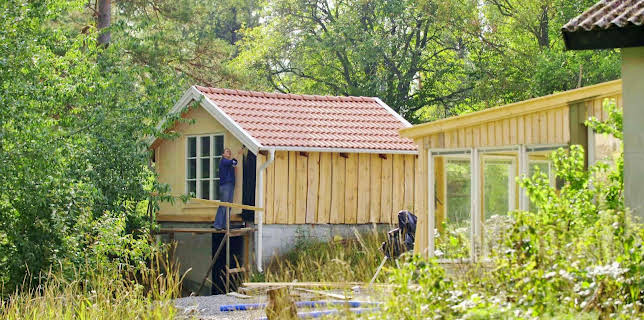 11:25: Hjelp, vi har kjøpt ein bondegard!: Essa i hønsehuset | NRK 2 | 1/24 2026