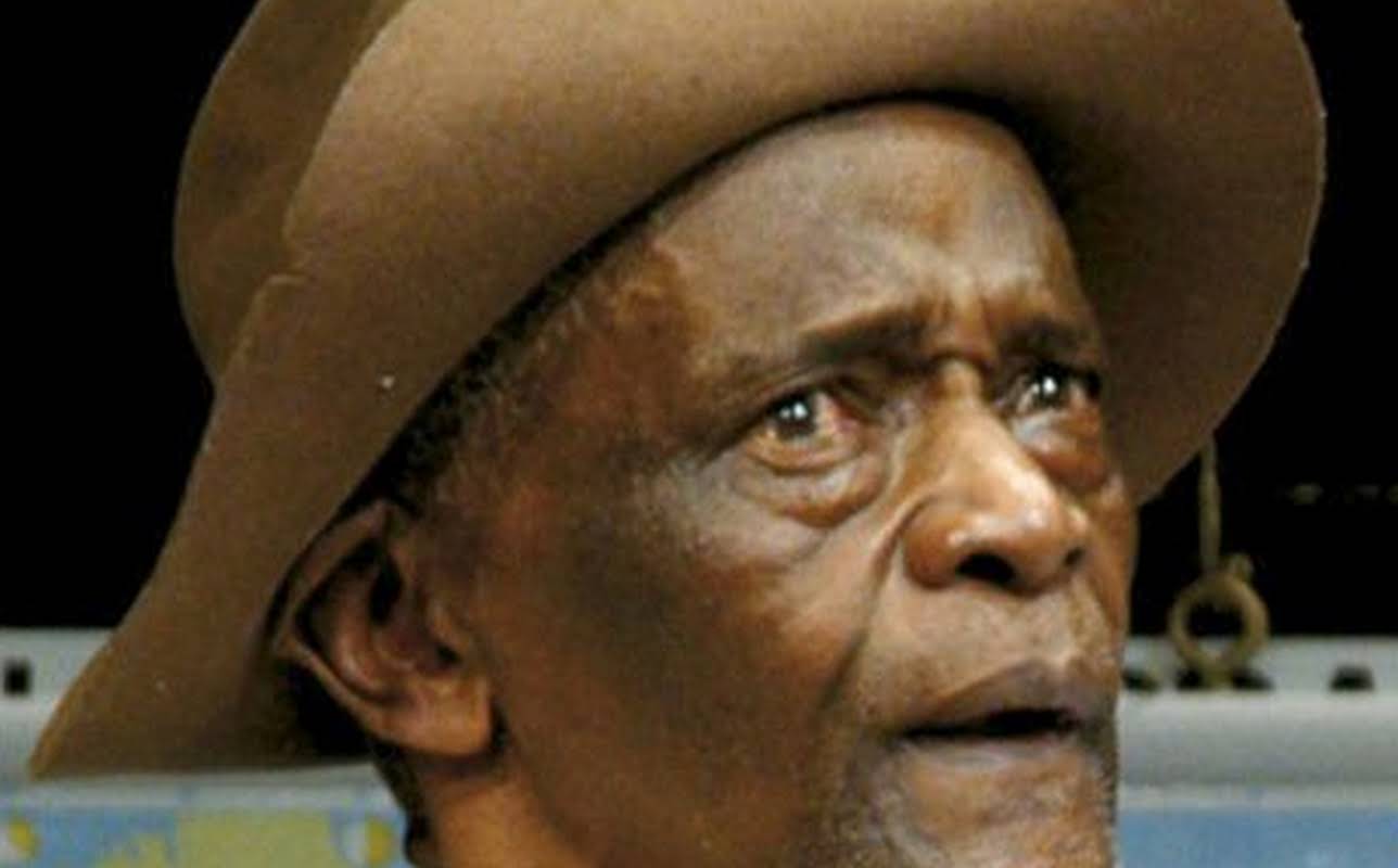 Winston Ntshona