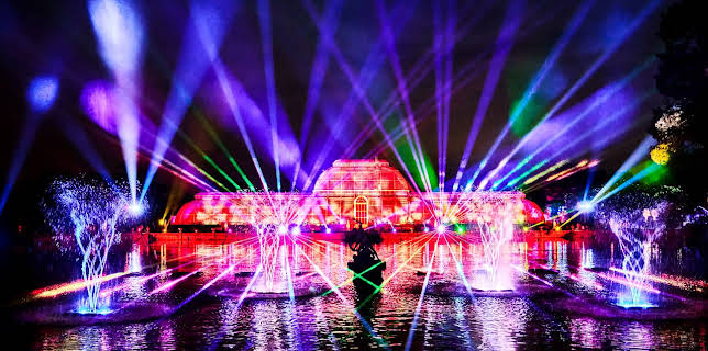 7:00 PM: Christmas Magic at Kew Gardens | Channel 5 | 12/12 2025