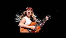 Miss Allie in kabarett.com