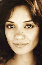 Andrea de Oliveira como 