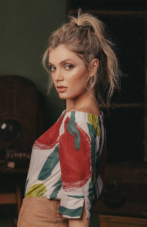 Giulia Guerrini as 
